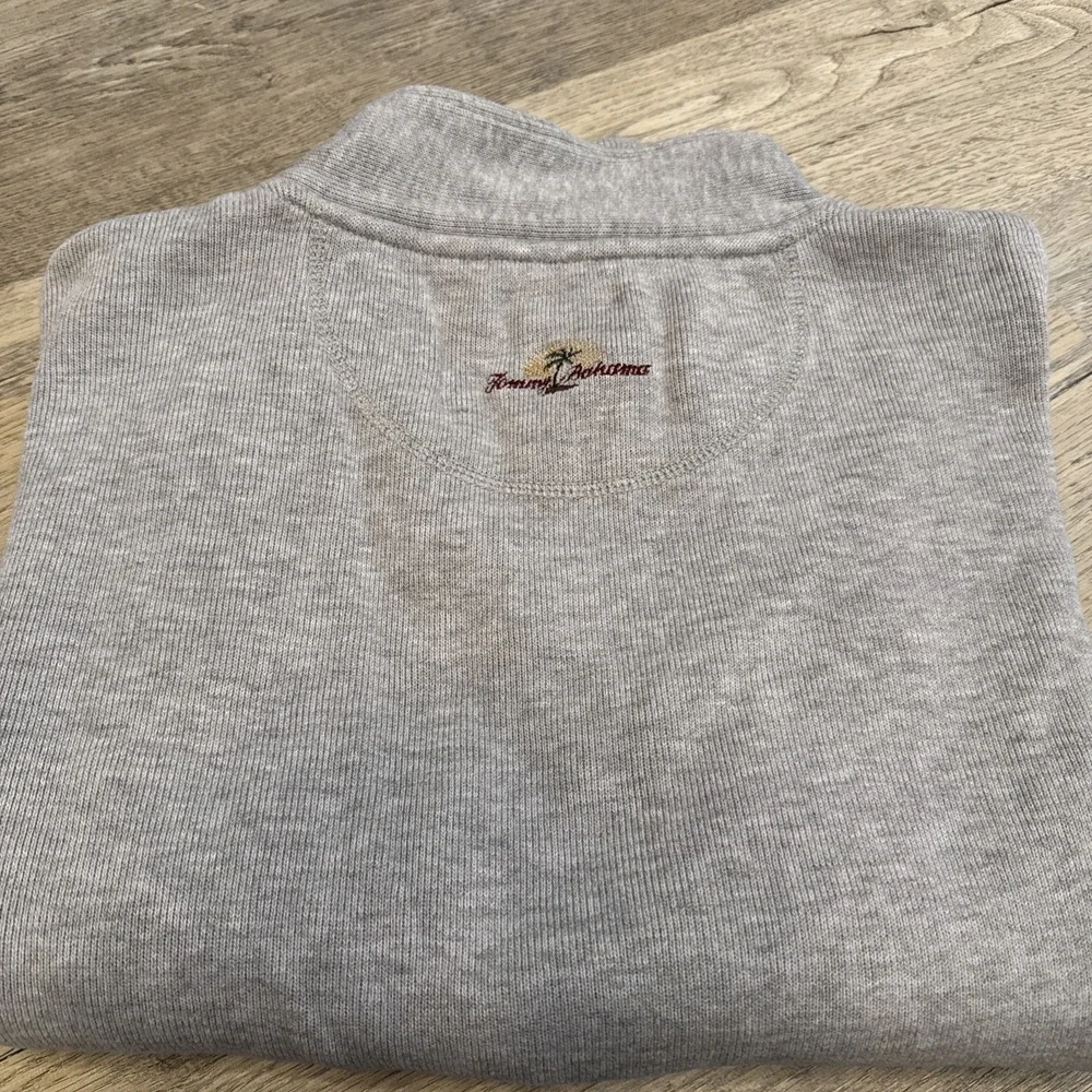 Tommy Bahama Unisex Size Large 1/4 Zip Gray Collard Sweatshirt Palm Tree - Picture 6 of 6